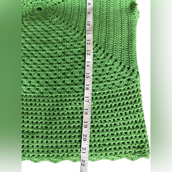 Hand crocheted sleeveless top EUC - Picture 6 of 8